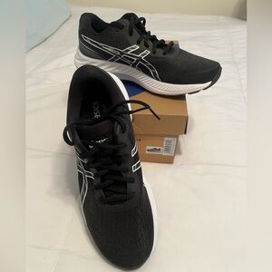 ASICS Gel-Excite 9 Women’s size 8.5
